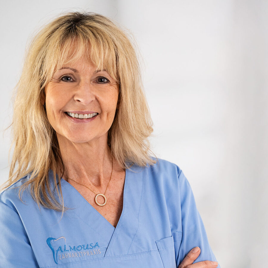 Portrait - Karin Haase, Zahnarztpraxis Al Mousa